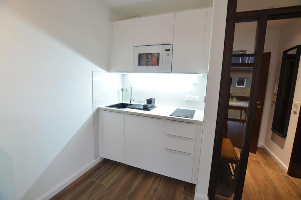 Studio 7 City Lage Mit Garage Naehe Koeln Bonn Siegburg Buitenkant foto